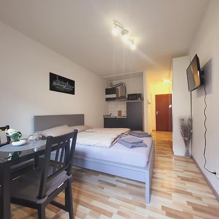 Zentrales Apartment Mit Balkon Und Parkplatz Trier Luaran gambar