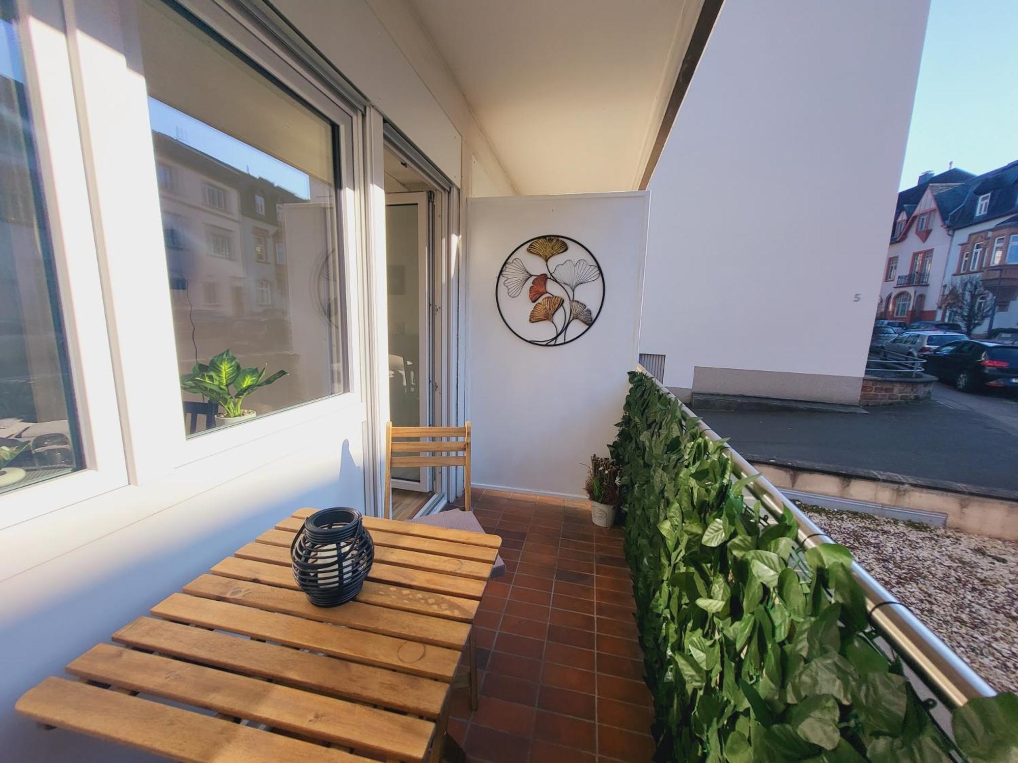 Zentrales Apartment Mit Balkon Und Parkplatz Trier Luaran gambar
