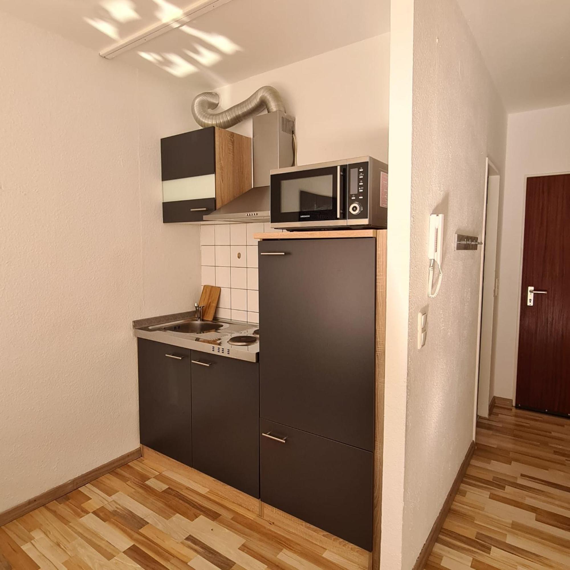 Zentrales Apartment Mit Balkon Und Parkplatz Trier Luaran gambar